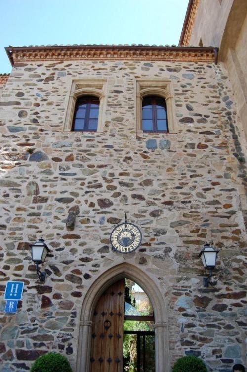 Hotel Hospederia Del Real Monasterio Guadalupe  Exterior foto