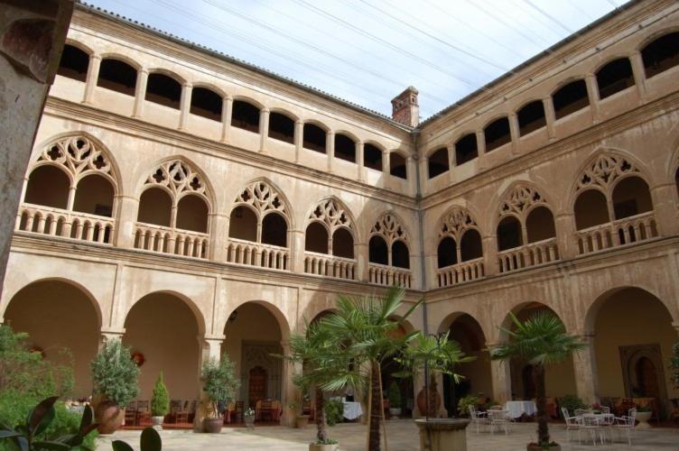 Hotel Hospederia Del Real Monasterio Guadalupe  Exterior foto