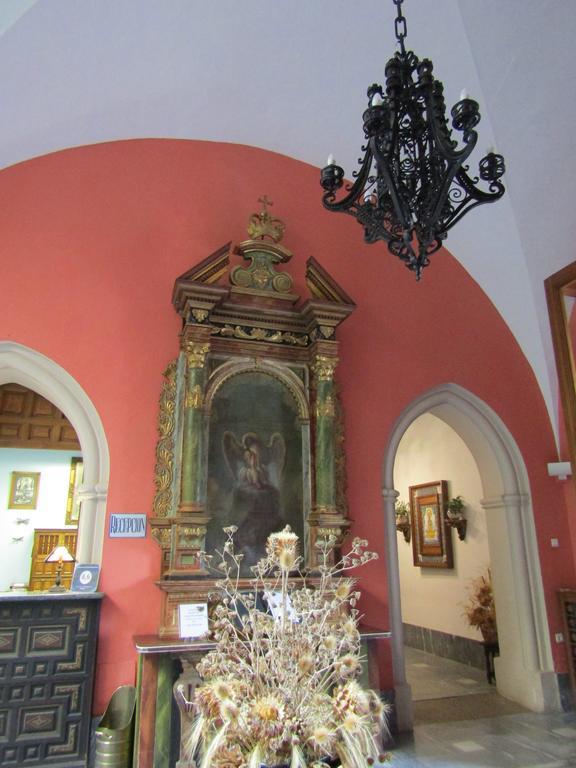 Hotel Hospederia Del Real Monasterio Guadalupe  Exterior foto